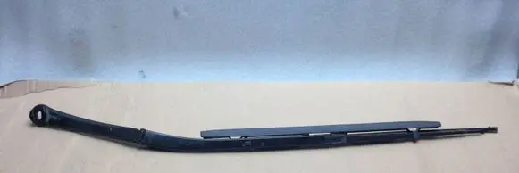 BMW 5 E39 Front wiper blade arm 8209879