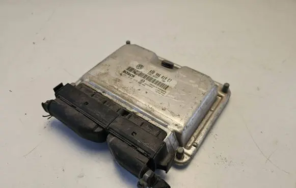 Volkswagen Sharan Engine control unit/module 038906019ET 28SA4848 0281010630