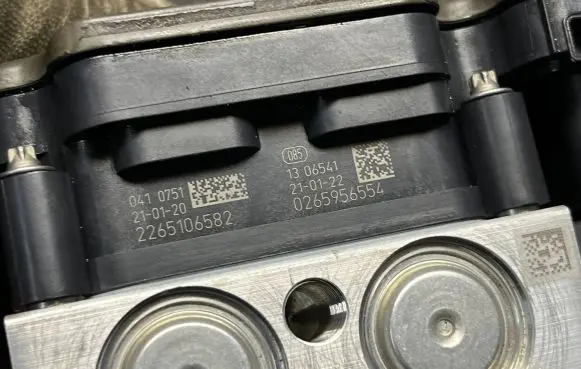 Volvo XC40 ABS Pump 32281471 P32281471 T2101253001292