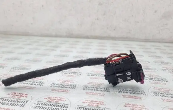 Audi Q7 4L Rear door wiring loom 8E0972701