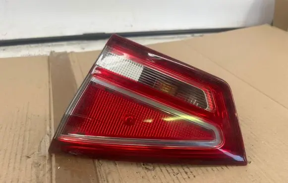 Ford B-MAX Tailgate rear/tail lights AV1113A602BG