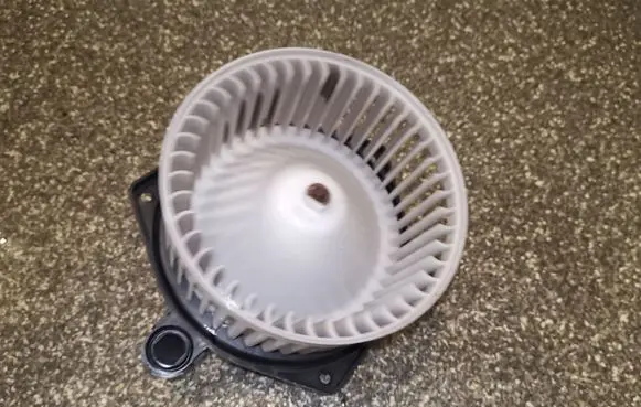 SsangYong Korando Heater fan/blower F00S3B2401