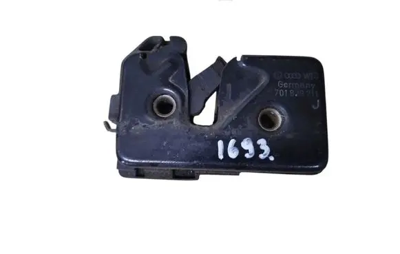 Volkswagen Transporter - Caravelle T4 Tailgate/trunk/boot lock/catch/latch 701829211J
