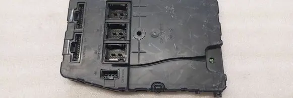 Renault Scenic II - Grand scenic II Comfort/convenience module 8200306434