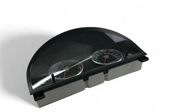 Speedometer (instrument cluster)