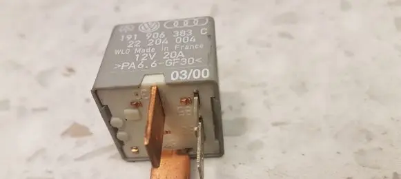 Volkswagen PASSAT B5 Other relay 191906383C 22204004
