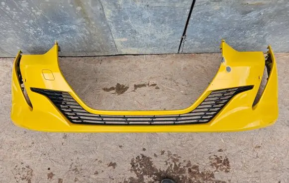 Peugeot 208 Front bumper 9823203580