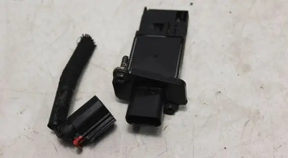 Chrysler Grand Voyager V Mass air flow meter AFH70M49 1014