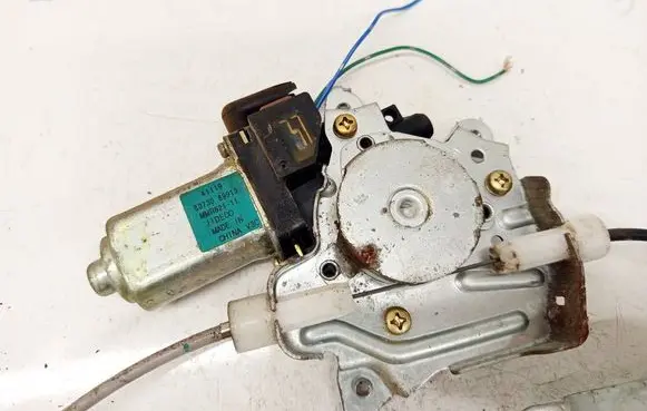 Nissan X-Trail T30 Rear door window regulator motor 8073089913