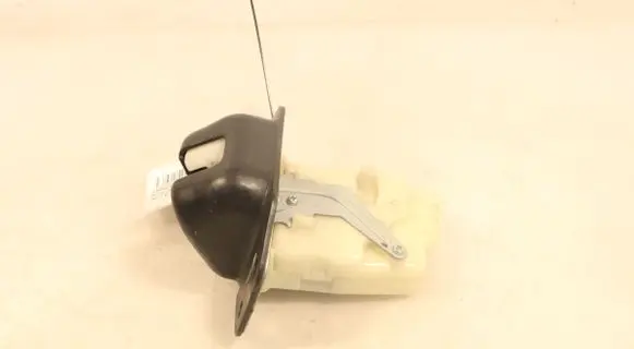 Nissan Note (E11) Tailgate/trunk/boot lock/catch/latch 