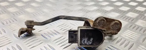 Volvo V70 Headlight/headlamp level sensor 8G9N3C097AA