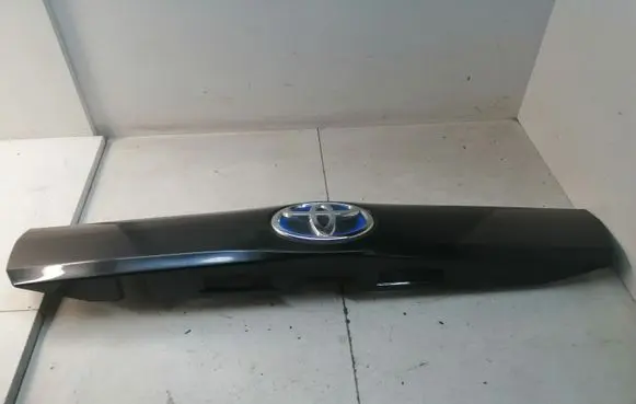 Toyota Prius+ (ZVW40) Trunk door license plate light bar 7680147140 7681147130