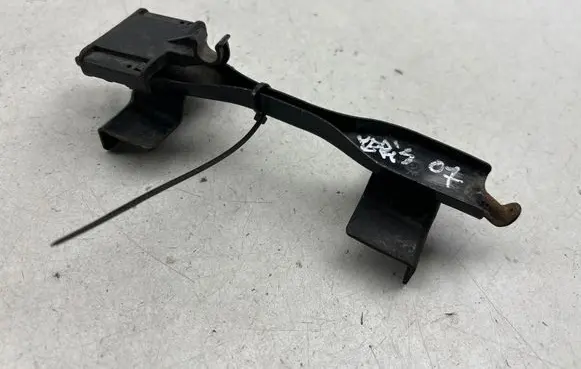 Toyota Yaris Battery bracket 