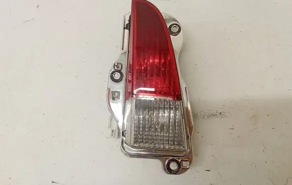 Hyundai Elantra Tailgate rear/tail lights 924012D
