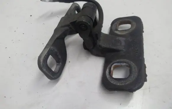 BMW X5 E53 Tailgate/trunk/boot hinge 8247667