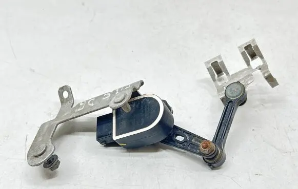 Mercedes-Benz EQC Headlight/headlamp level sensor A0009053704