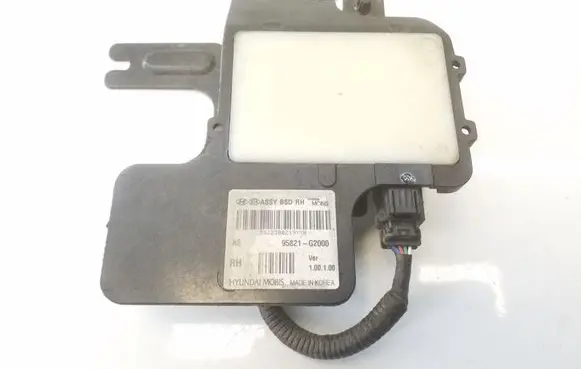 Hyundai Ioniq Blind spot module 95821G2000