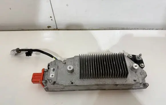 Toyota RAV 4 (XA50) Voltage converter inverter G9270-42060