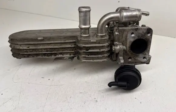 Audi A3 S3 8P EGR valve cooler 038131513D
