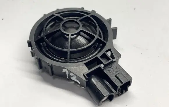 Audi A3 S3 8V Front door speaker 8V0035398A 8V0035398