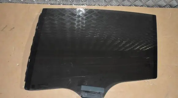 Porsche Panamera (971) Sliding door window/glass 
