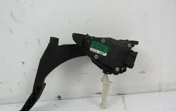 Volkswagen Golf IV Accelerator pedal position sensor 1J1721503J