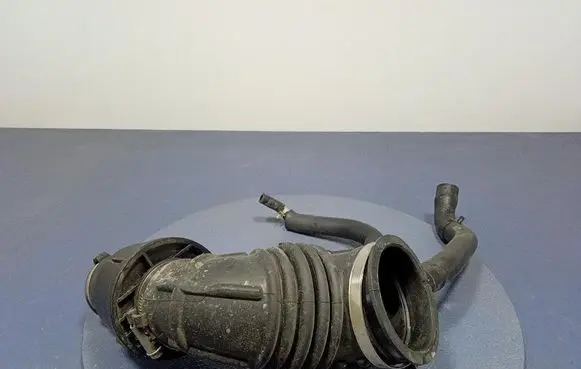 Intake resonator