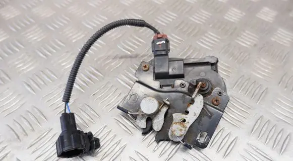 Nissan Leaf II (ZE1) Engine bonnet/hood lock/catch 