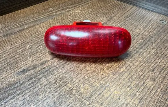 Opel Vivaro Third/center stoplight 93850108 8200209522A