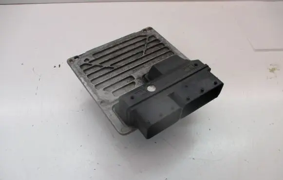 Mercedes-Benz C W203 Engine control unit/module A2711534979 5WK90470 271946