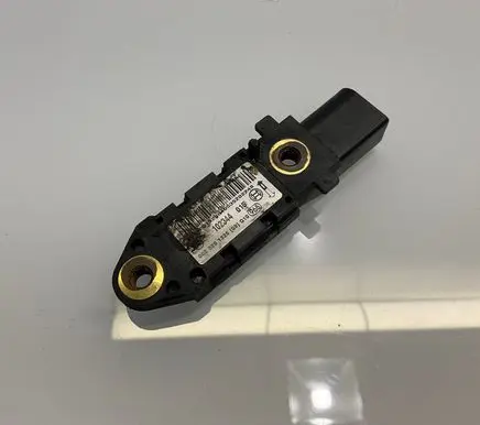 Mercedes-Benz E W211 Airbag deployment crash/impact sensor 0028201326 A0028201326