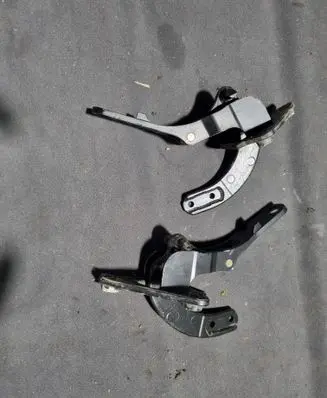 Volvo V70 Tailgate/trunk/boot hinge 8643157