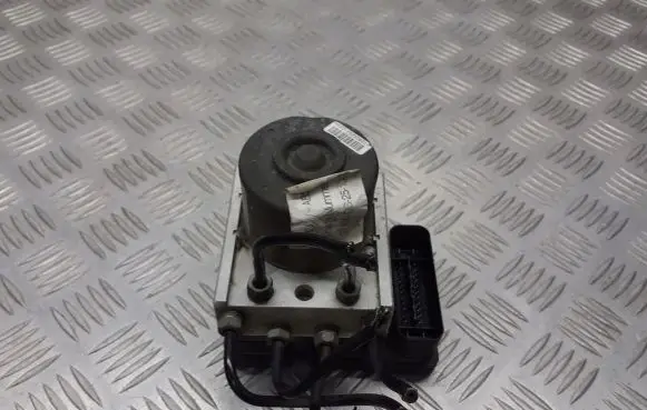 Ford Focus ABS Pump 3M512M110GA