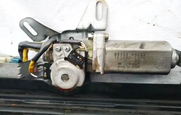 Mitsubishi Galant Sunroof motor/actuator 857309184 85730-9184