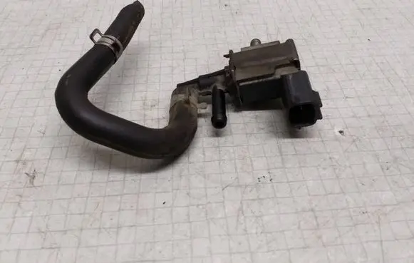 Nissan Primera Turbo solenoid valve K5T48474 3407