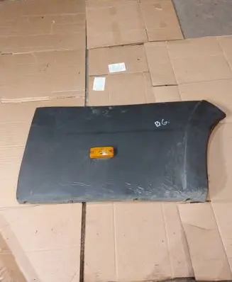 Rear fender molding trim