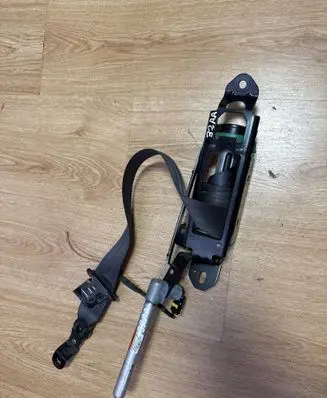 Volvo XC70 Front seatbelt 30662993