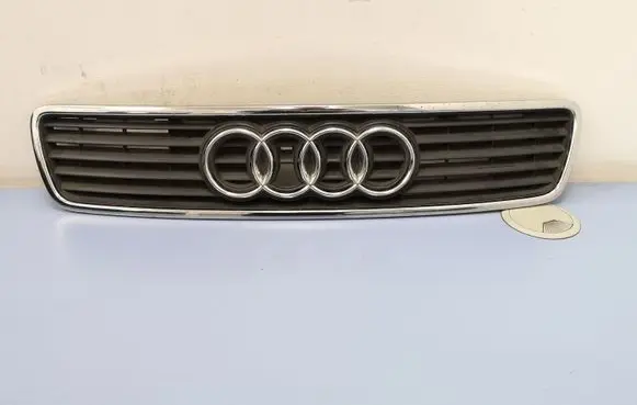 Audi A4 S4 B5 8D Front grill 8D0853651A