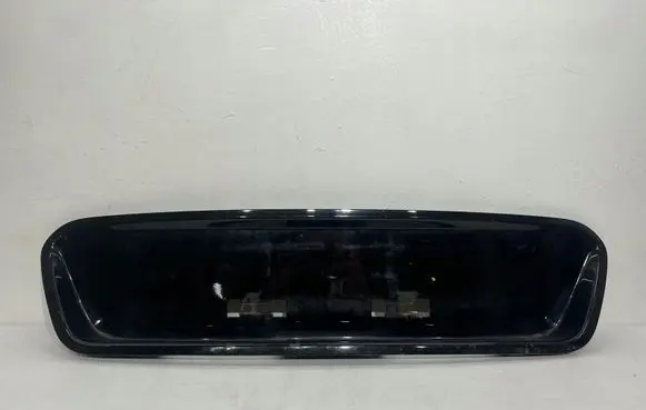 Trunk door license plate light bar