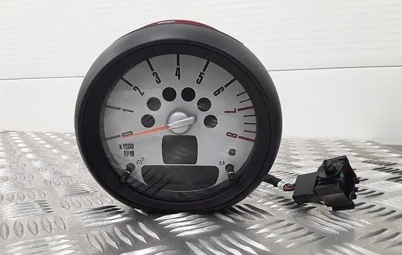 Speedometer (instrument cluster)