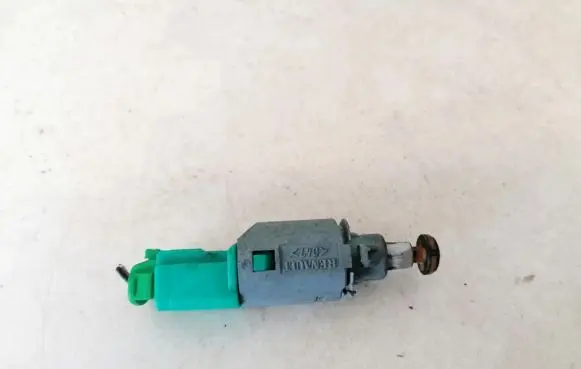 Renault Scenic II - Grand scenic II Brake pedal sensor switch 8200168240