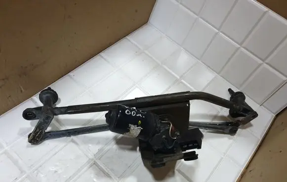 Mercedes-Benz Vito Viano W638 Front wiper linkage and motor