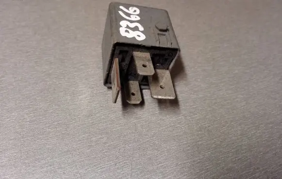 Mercedes-Benz Vito Viano W638 Other relay A0025422619 V23134J52X361