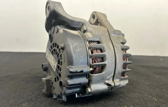 BMW 3 E90 E91 Generator/alternator 7805432 FG18D024 S29AN10
