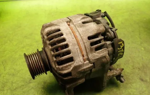 Skoda Fabia Mk1 (6Y) Generator/alternator 037903025M90A