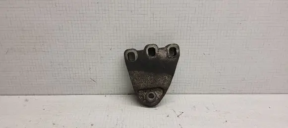Volkswagen Transporter - Caravelle T5 Engine mounting bracket