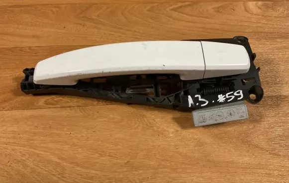 Opel Meriva B Front door exterior handle 13271978