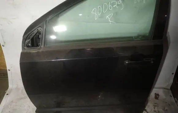 Dodge Journey Front door juodos
