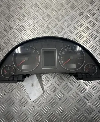 Audi A4 S4 B7 8E 8H Speedometer (instrument cluster)
