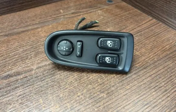 Electric window control switch
